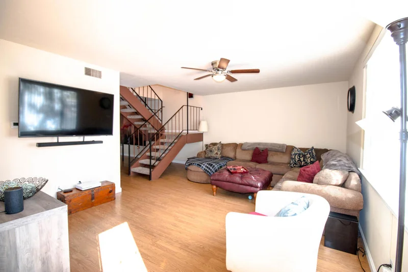 2298 N Indian Canyon Dr #C, Palm Springs, CA 92262