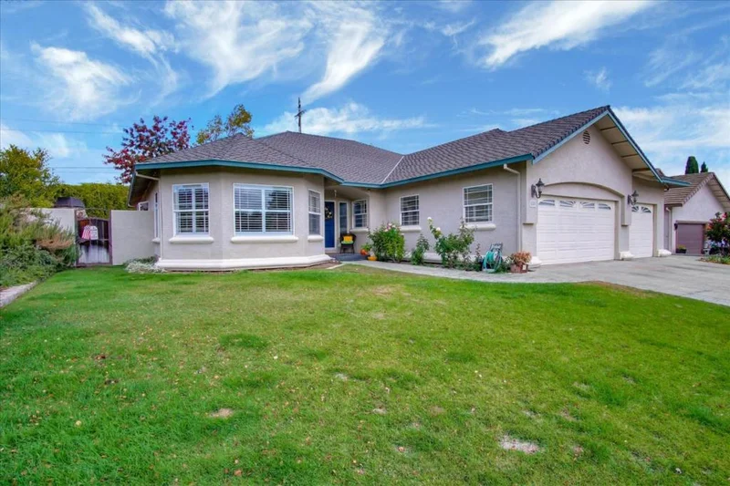 855 Valley Oak, Hollister, CA 95023