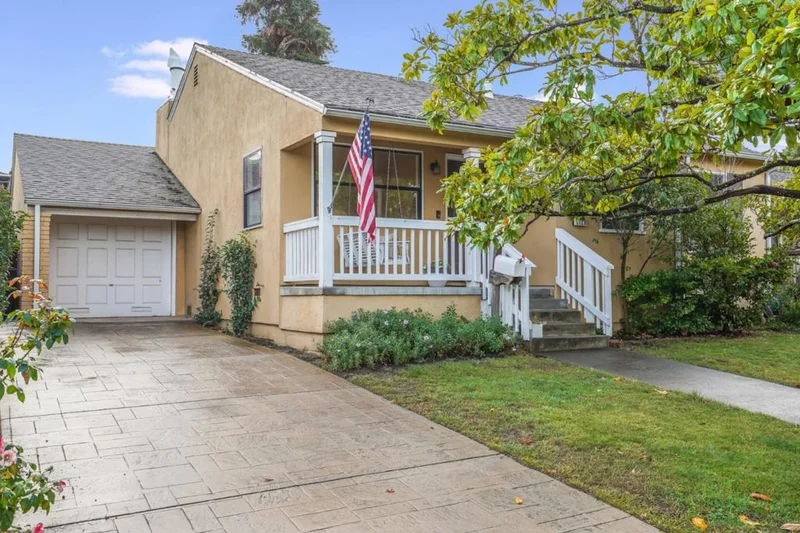 1129 Clovelly, Burlingame, CA 94010
