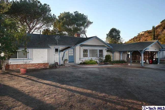 10431 Haines Canyon, Tujunga, CA 91042
