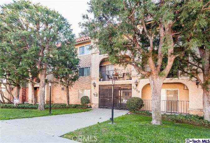 3010 Montrose #16, La Crescenta, CA 91214