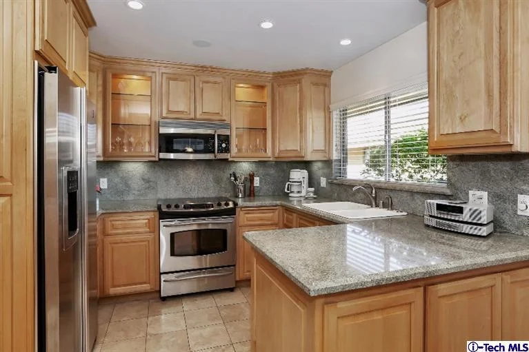 1225 Granada #10, Alhambra, CA 91801