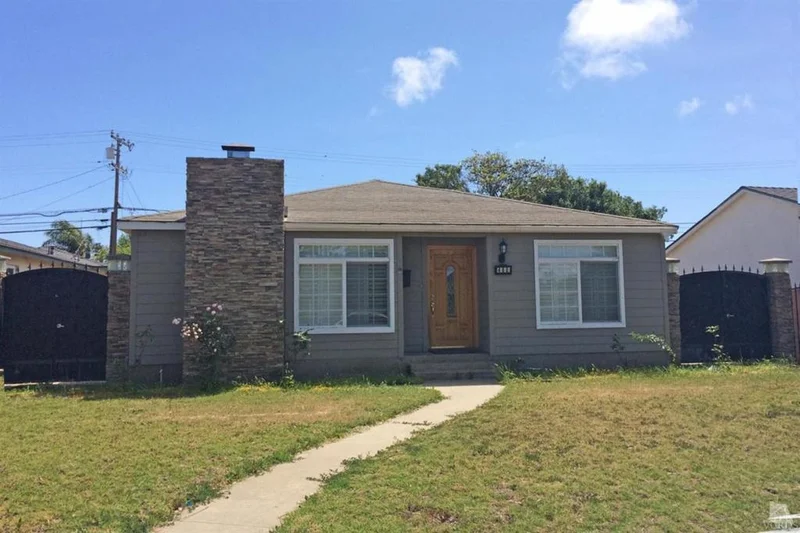 460 Robert, Oxnard, CA 93030
