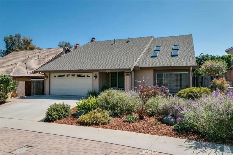 117 Nevada, Ventura, CA 93004
