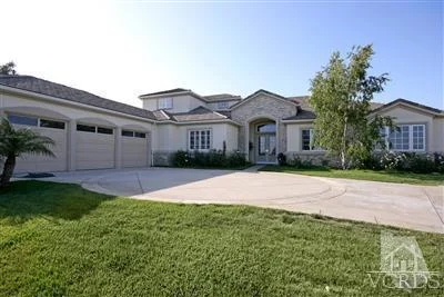 879 Corte La Cienega, Camarillo, CA 93010