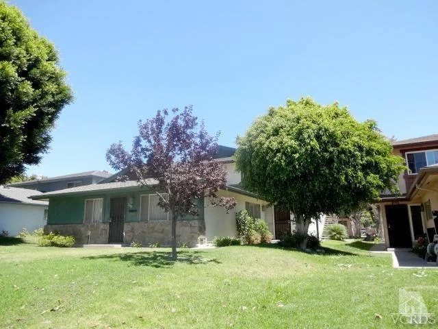 1244 Chalmette, Ventura, CA 93003