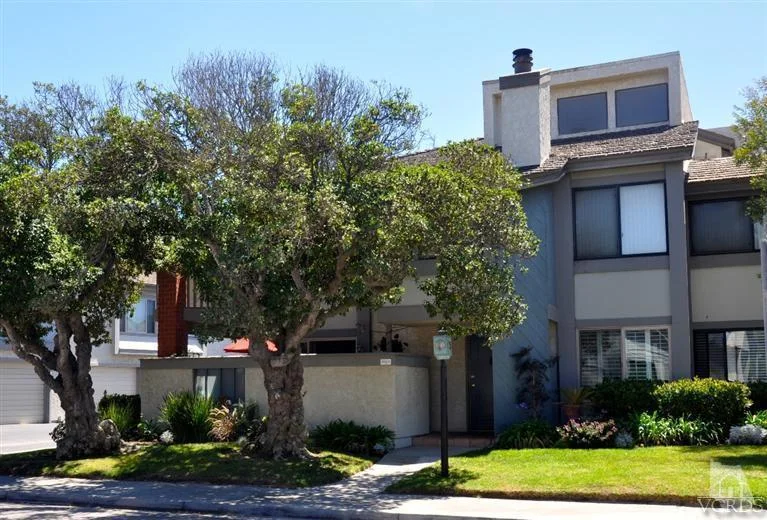 4554 La Brea, Oxnard, CA 93035