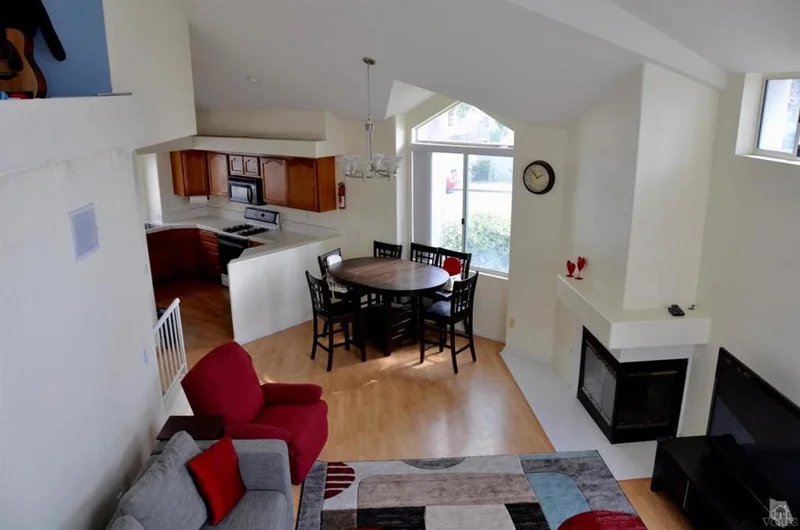 425 4th #11, Port Hueneme, CA 93041