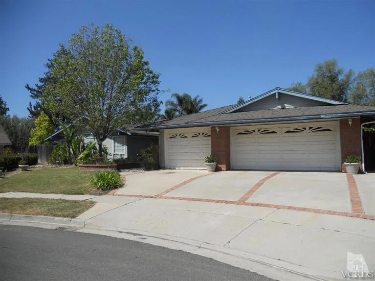 858 Retiro, Camarillo, CA 93010