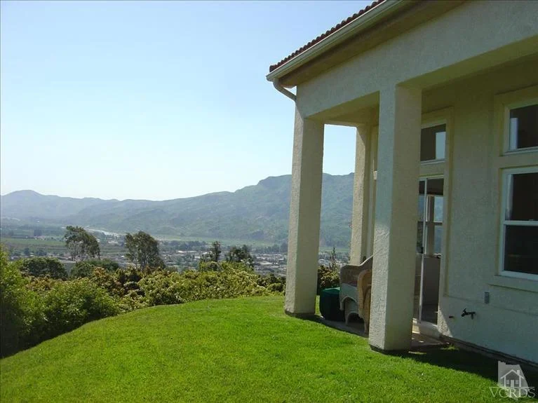861 Vista Grande Drive, Santa Paula, CA 93060