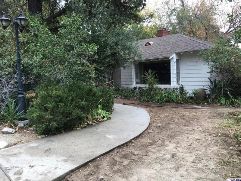 5462 La Forest, La Canada Flintridge, CA 91011