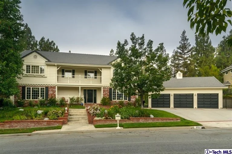 885 Greenridge, La Canada Flintridge, CA 91011
