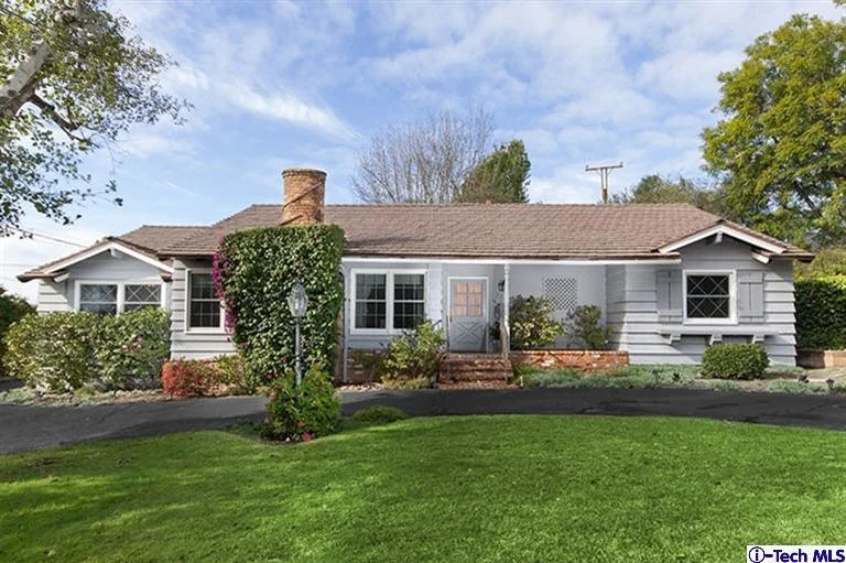5233 La Canada, La Canada Flintridge, CA 91011
