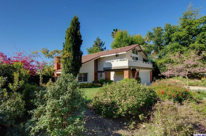 2308 Conle, La Canada Flintridge, CA 91011