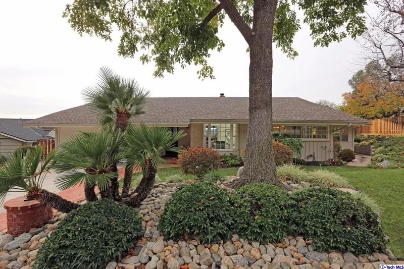 424 Noren, La Canada Flintridge, CA 91011