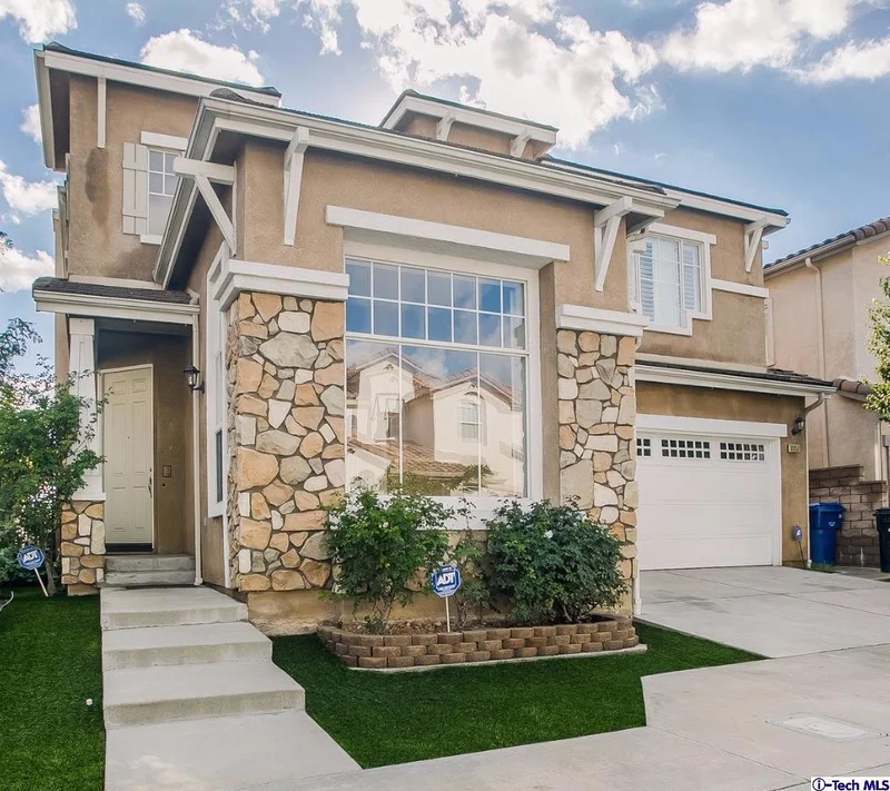 10050 Chardonnay Court, Sun Valley, CA 91352