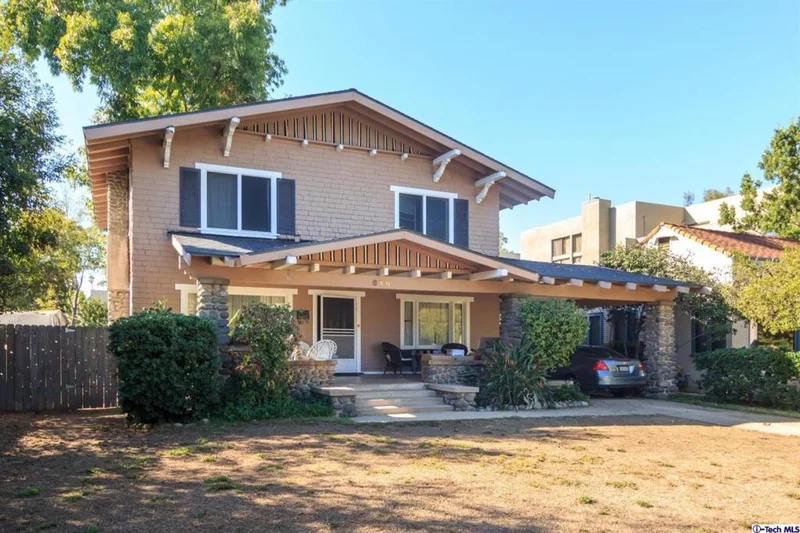 619 Oakland, Pasadena, CA 91106