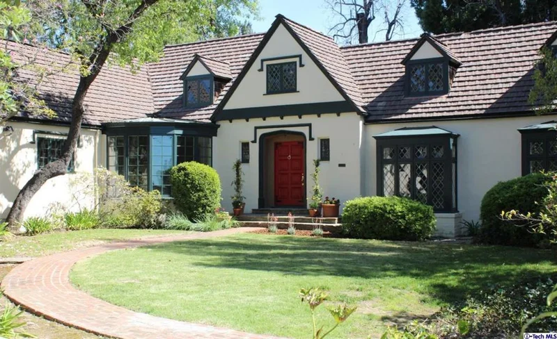 1044 Arroyo, Pasadena, CA 91105