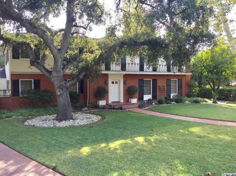 419 Bellmore, Pasadena, CA 91103