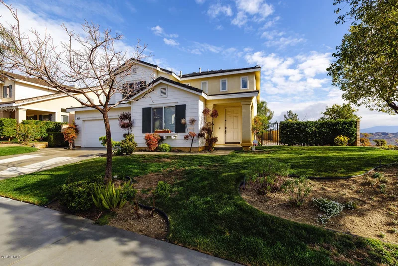 30016 Hamlet, Castaic, CA 95420