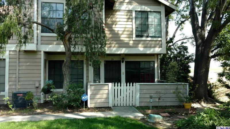 11350 Foothill Blvd #26, Sylmar, CA 91342