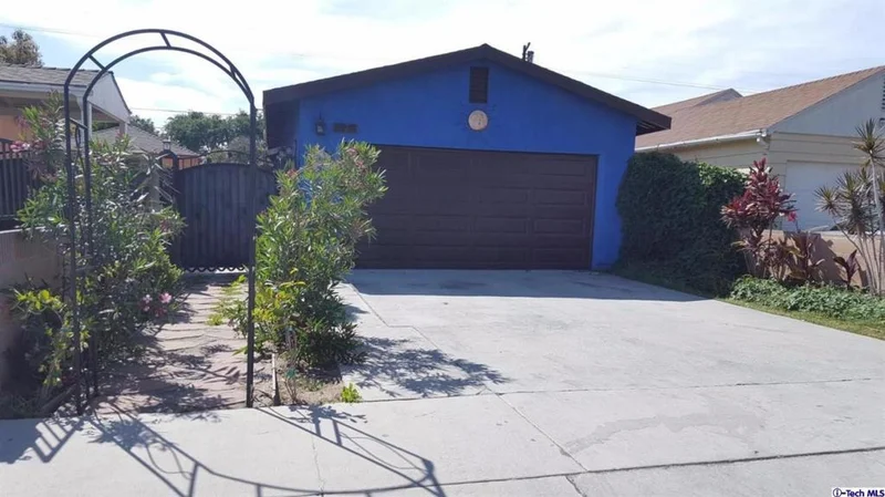 8935 Hildreth, South Gate, CA 90280