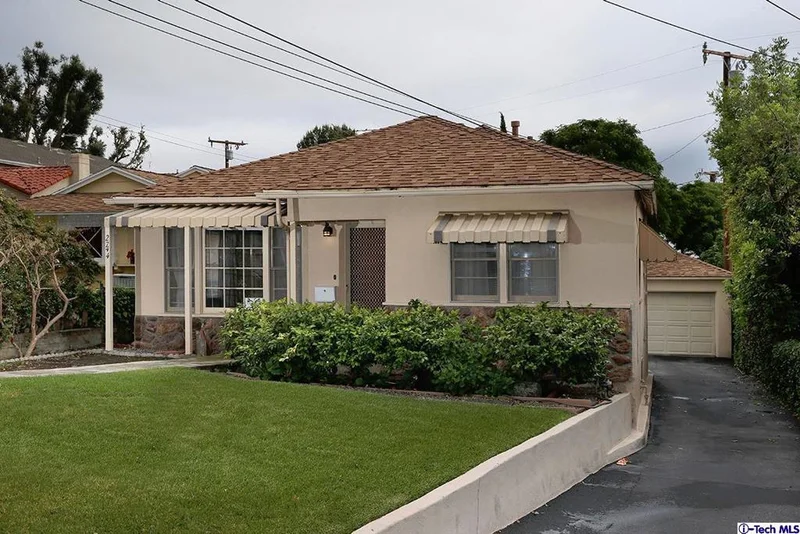 2744 Los Olivos, La Crescenta, CA 91214