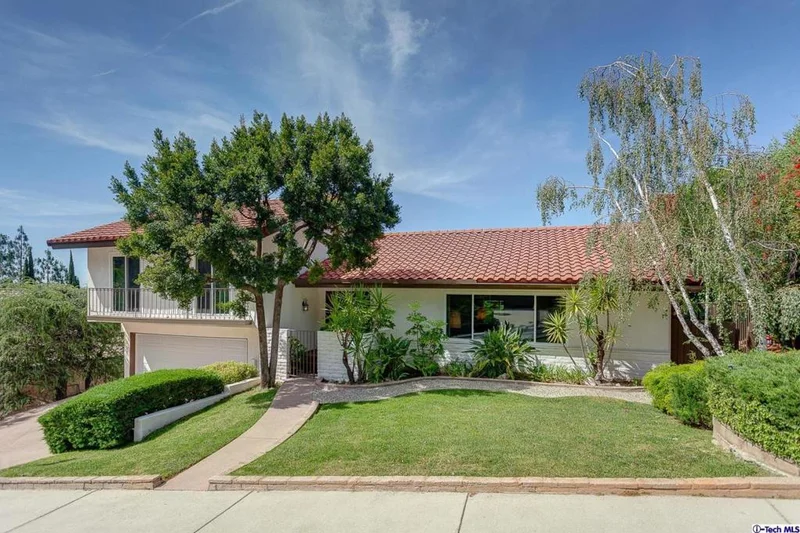 5507 Pine Cone, La Crescenta, CA 91214