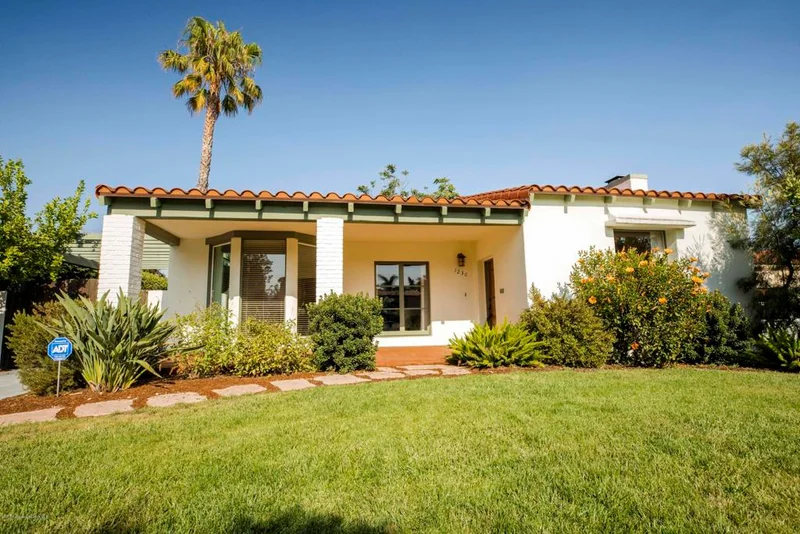 1230 Solita, Pasadena, CA 91103