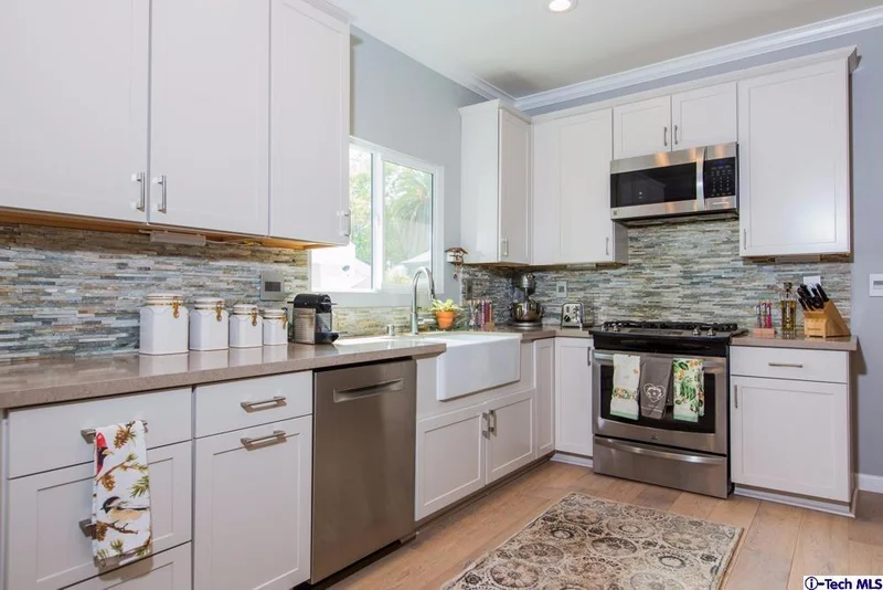104 Claremont, Pasadena, CA 91103