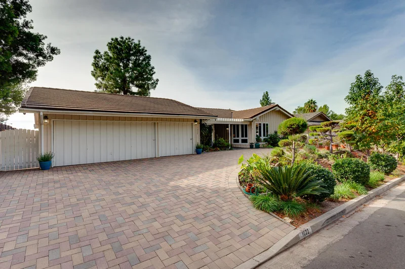 1022 White Deer, La Canada Flintridge, CA 91011