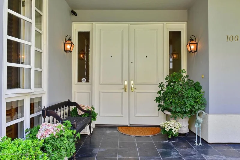 521 Orange Grove #100, Pasadena, CA 91105