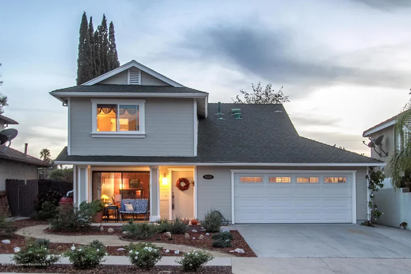 8550 Tujunga Valley, Sunland, CA 91040