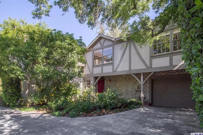 1046 Lagunita, Pasadena, CA 91105
