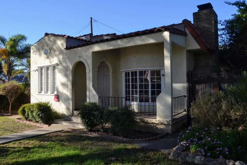 416 9th, Santa Paula, CA 93060