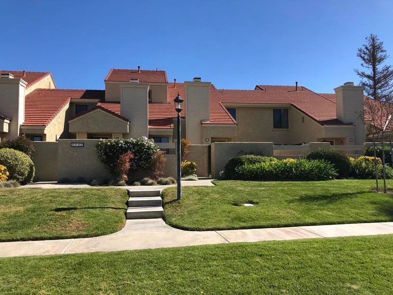 5233 Huntley #18, Simi Valley, CA 93063
