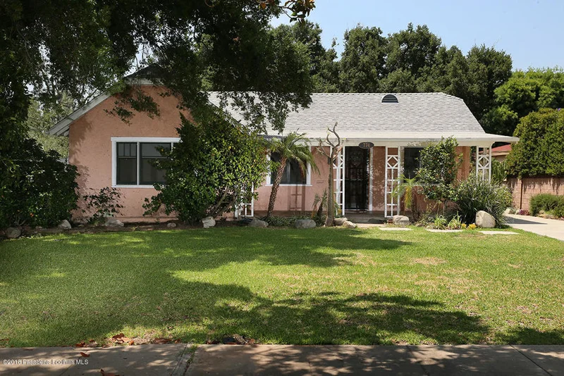 774 Palisade, Pasadena, CA 91103
