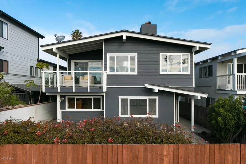 1243 New Bedford, Ventura, CA 93001