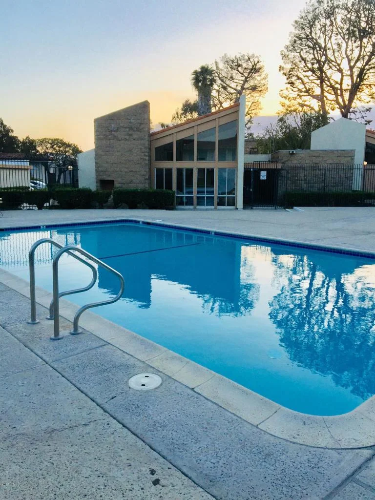 253 W Channel Islands Boulevard, Port Hueneme, CA 93041