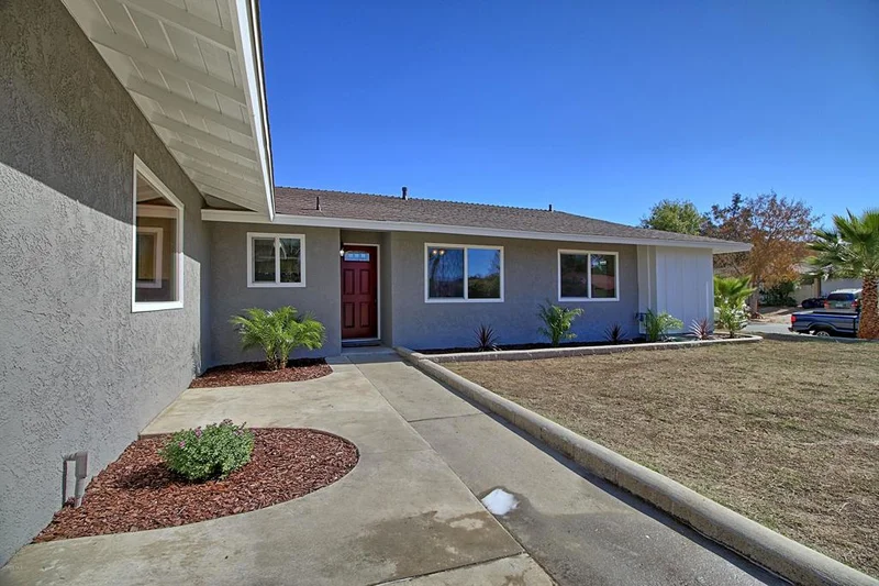 10 Almond, Oak View, CA 93022