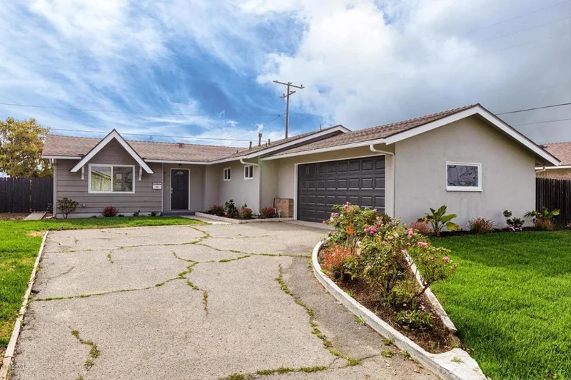 422 Walker, Camarillo, CA 93010