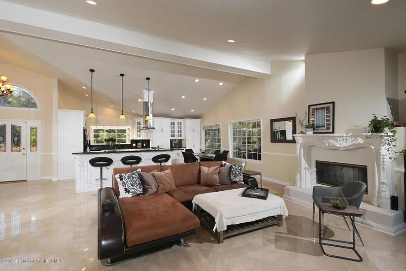 4161 Sea View, Los Angeles, CA 90065