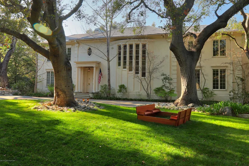 4175 Woodleigh, La Canada Flintridge, CA 91011