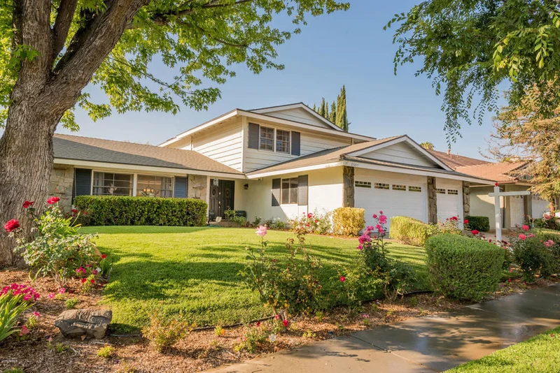 27011 Helmond, Calabasas, CA 91301