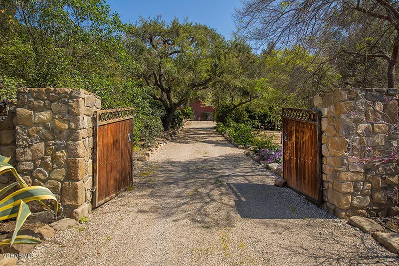 11380 Ventura, Ojai, CA 93023