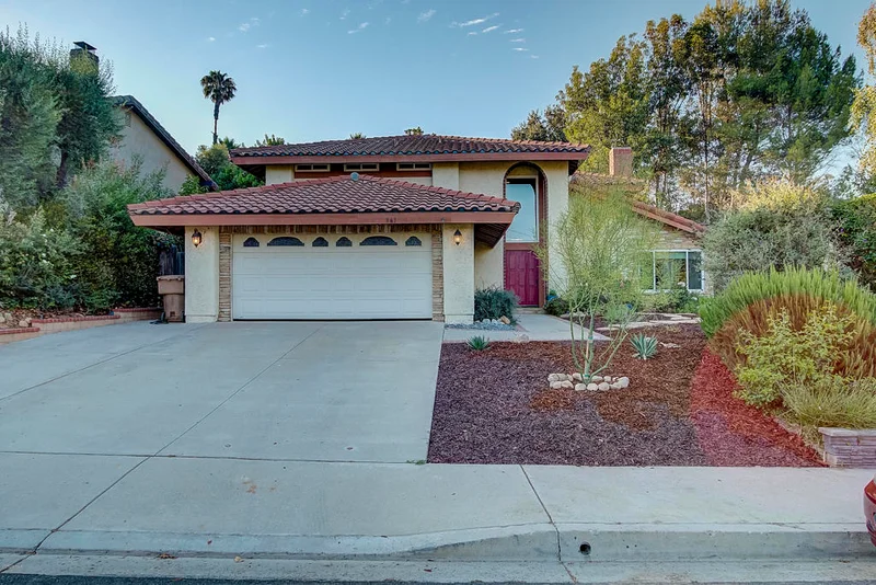 861 Newbury, Newbury Park, CA 91320