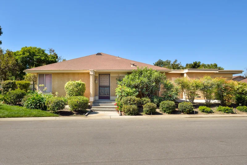 4201 Village 4, Camarillo, CA 93012