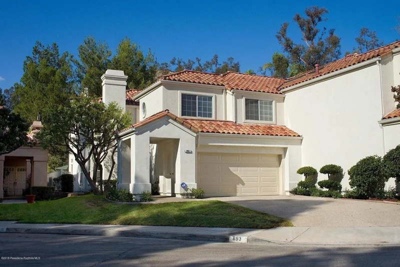 893 Calle Amable, Glendale, CA 91208