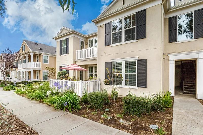 868 Fitzgerald, Ventura, CA 93003