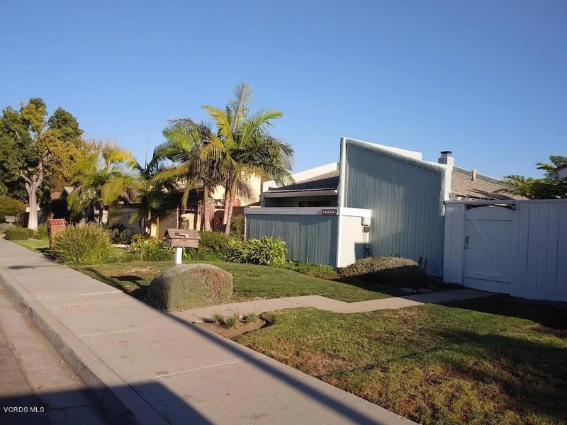 10302 Alexandria, Ventura, CA 93004